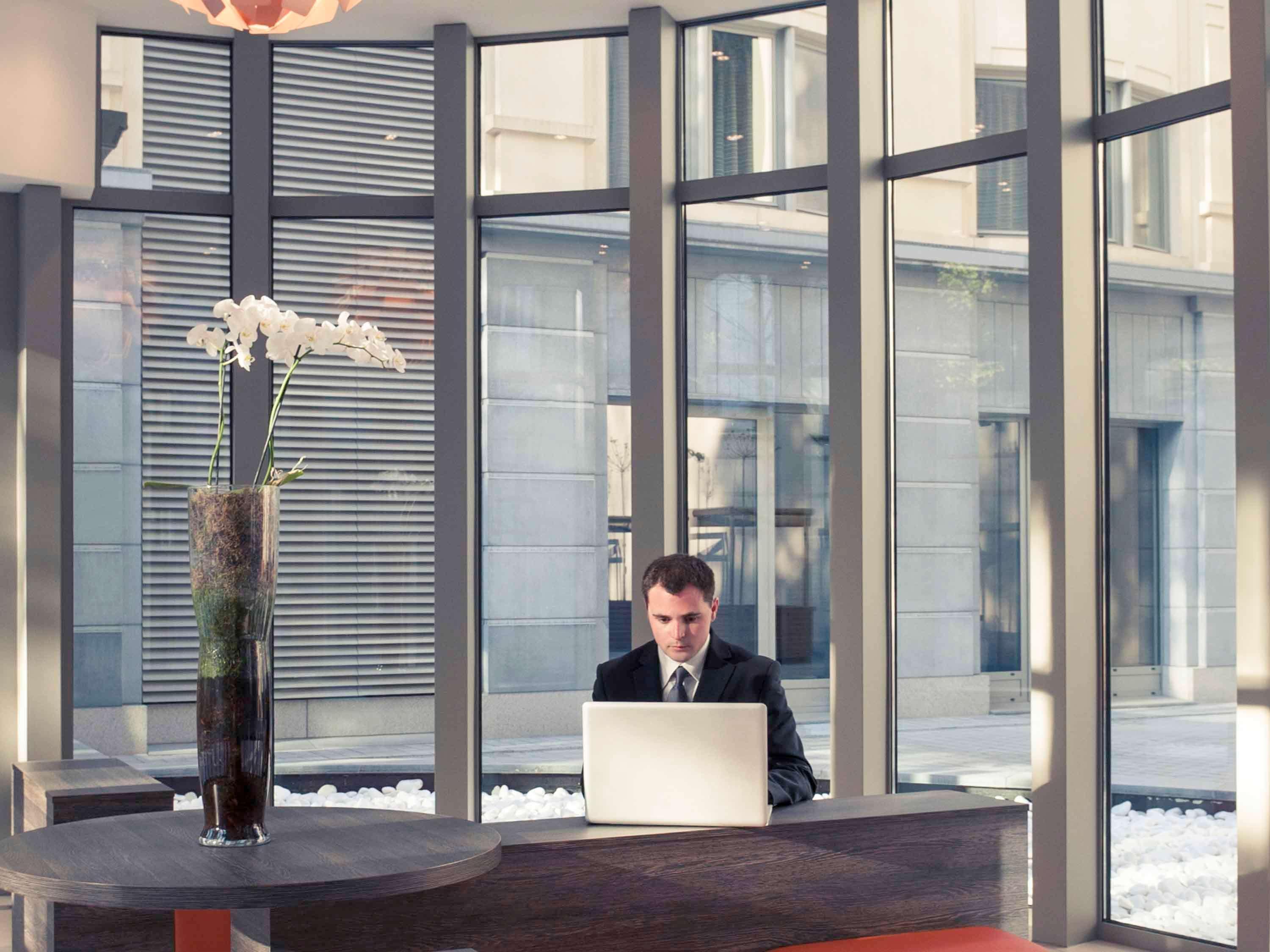 Mercure Hotel Brussels Centre Midi Saint-Gilles Экстерьер фото