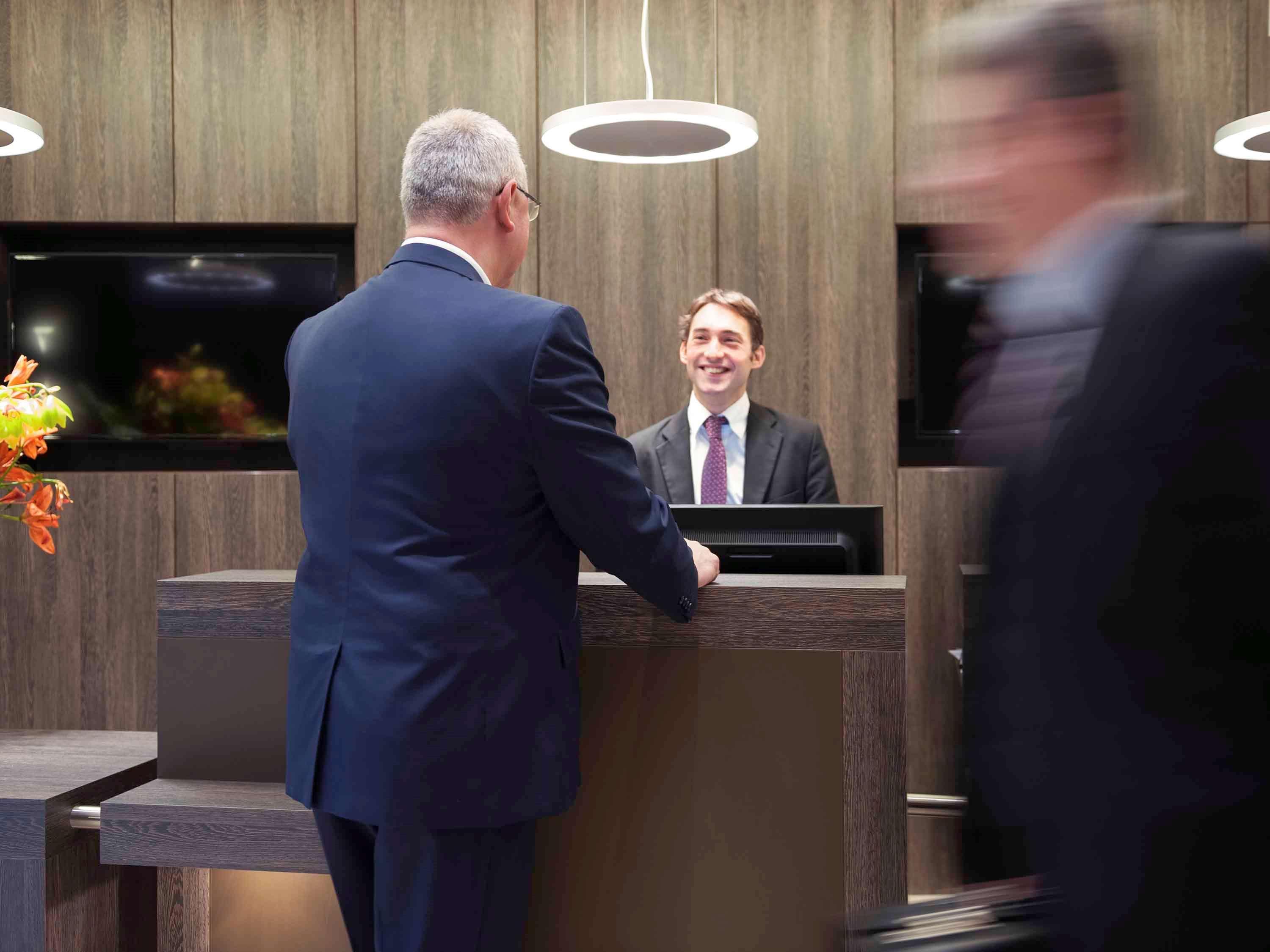 Mercure Hotel Brussels Centre Midi Saint-Gilles Экстерьер фото